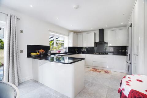 4 bedroom detached bungalow for sale, Burbages Lane, Coventry, CV6