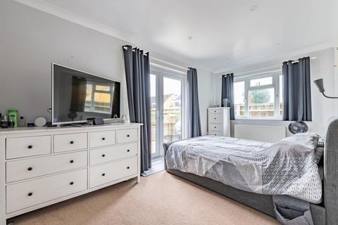 3 bedroom detached bungalow for sale, Lawton Avenue, Carterton, Oxfordshire, OX18