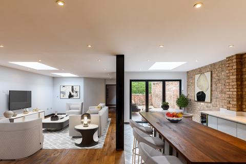 undefined, Key Hill Drive, Birmingham, B18