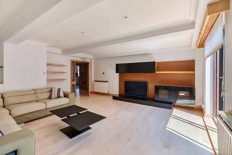 3 bedroom flat to rent, Petyward, Chelsea