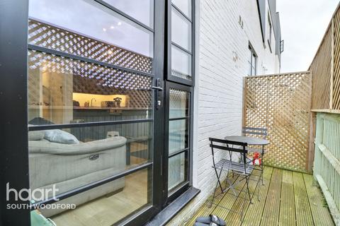 1 bedroom apartment for sale, Maybank Road, South Woodford