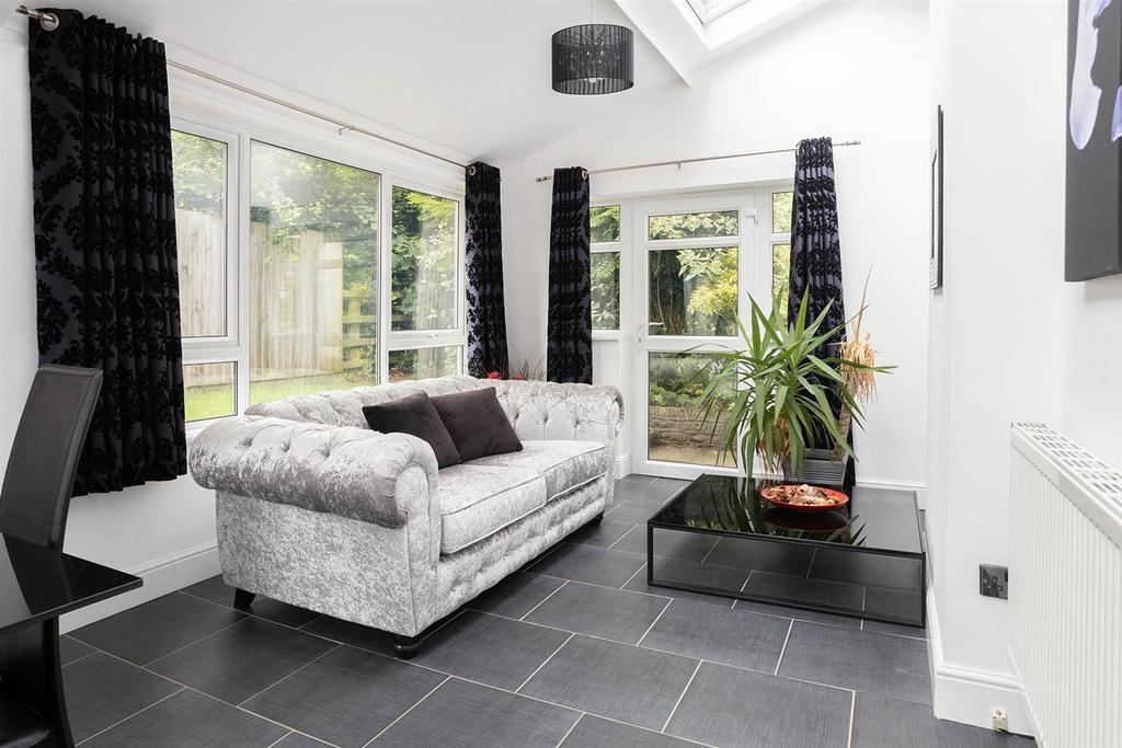 Dining/Sitting Room