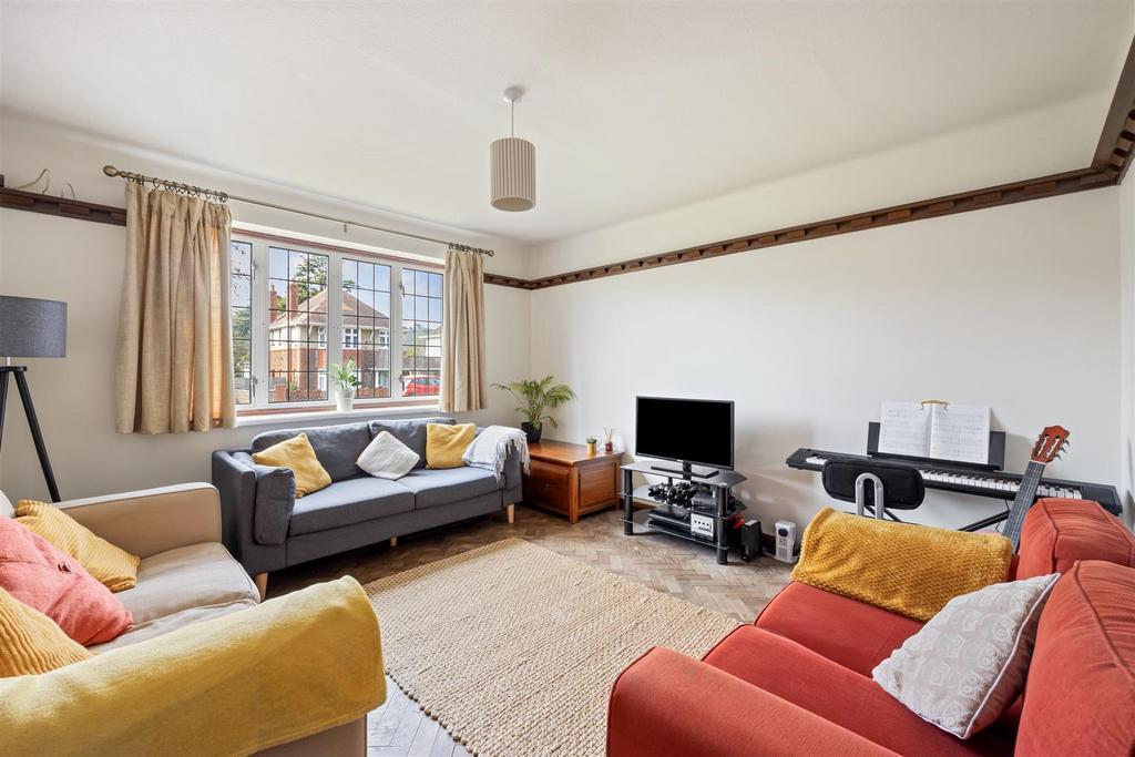 Cissbury Drive, 8-031.jpg