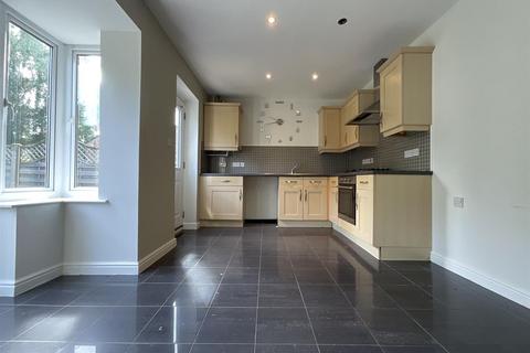 9 Constantine Crescent, Scarborough, YO12 4LQ