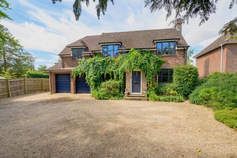 5 bedroom detached house for sale, Lower Road, Stoke Mandeville