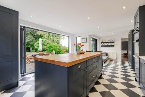 5 bedroom detached house for sale, Lower Road, Stoke Mandeville