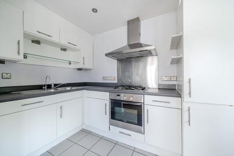 2 bedroom flat for sale, Clephane Road, London, N1