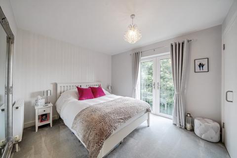 71 Elgin Gardens, Guildford, GU1 1UB