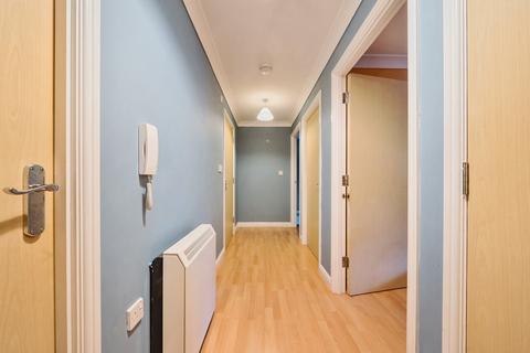 2 bedroom flat for sale, Hill Lane, Southampton, Hampshire, SO15