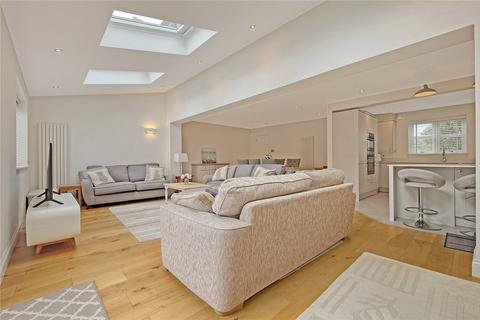 3 bedroom semi-detached house for sale, Sussex Way, Billericay, Essex, CM12