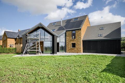 3 bedroom detached house for sale, Main Street, Warwick CV35