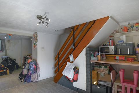 3 bedroom end of terrace house for sale, Runcorn Road, Northwich CW8