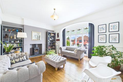 62 Heathhurst Road, South Croydon, CR2 0BA