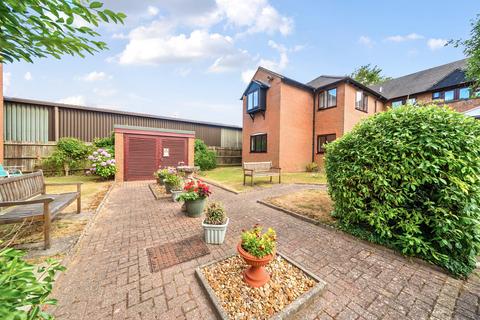 1 bedroom apartment for sale, High Street South, Bedfordshire LU6