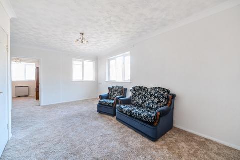 1 bedroom apartment for sale, High Street South, Bedfordshire LU6
