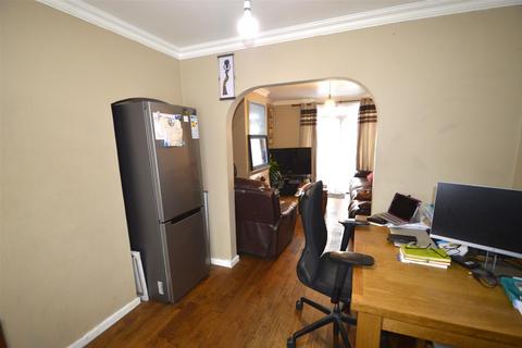 3 bedroom terraced house for sale, Rutland Gardens, Dagenham