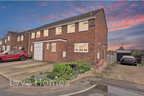3 bedroom semi-detached house for sale, Hudson Close, Lidlington