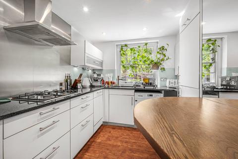 2 bedroom flat for sale, Canonbury Square, Canonbury, Islington, London