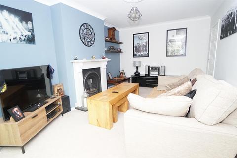 2 bedroom semi-detached bungalow for sale, Simpson Grove, Idle/Thackley, Bradford