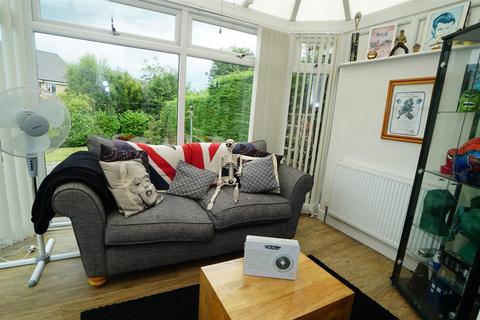 2 bedroom semi-detached bungalow for sale, Simpson Grove, Idle/Thackley, Bradford