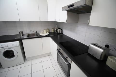Flat 1T, 13 Kelso Road, Leeds, LS2 9PR
