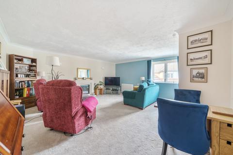 undefined, Mervyn Road, Shepperton, TW17
