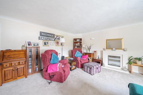 1 bedroom flat for sale, Mervyn Road, Shepperton, TW17