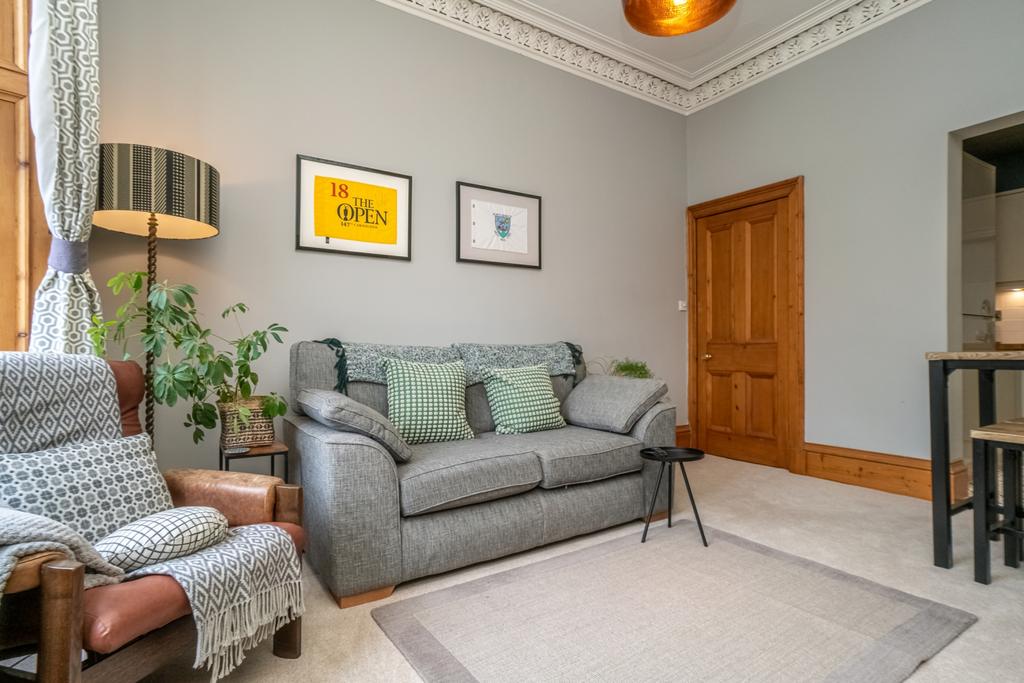 Lounge 3