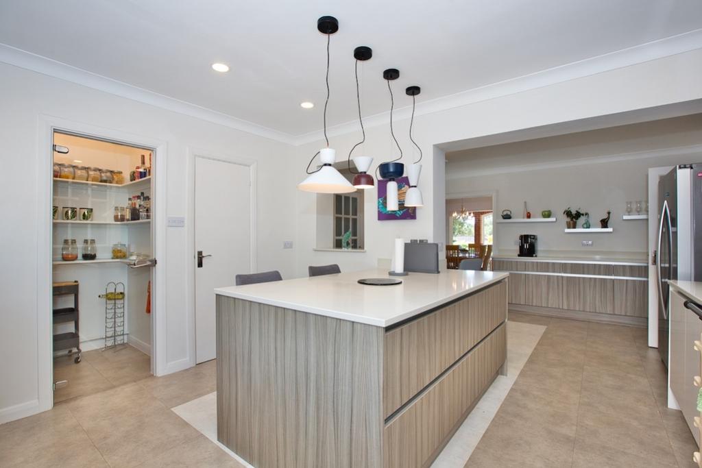 Kitchen c (2)