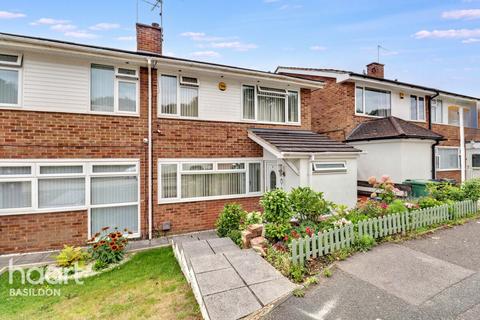 4 bedroom semi-detached house for sale, Dedham Close, Billericay