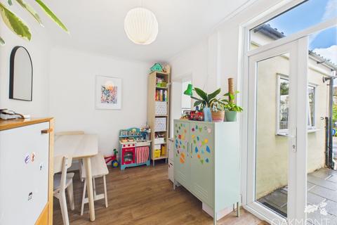 11 Claremont Road, Hornchurch, RM11 1BY