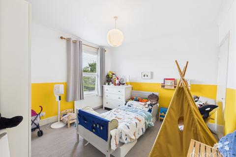 11 Claremont Road, Hornchurch, RM11 1BY