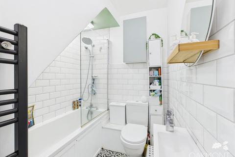 11 Claremont Road, Hornchurch, RM11 1BY