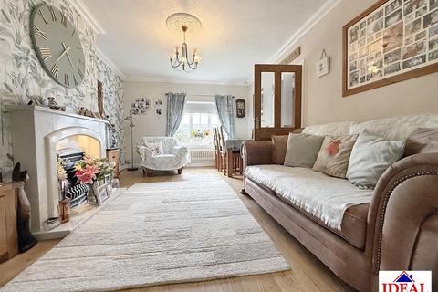 3 bedroom terraced house for sale, Poplar Road, Skellow, Doncaster