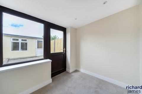 1 bedroom terraced house for sale, Bolingbroke Road, Moredon, Swindon, SN2