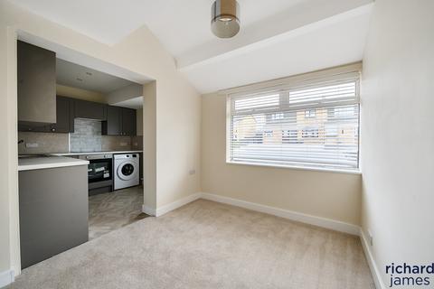 1 bedroom terraced house for sale, Bolingbroke Road, Moredon, Swindon, SN2