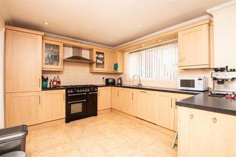 4 bedroom house to rent, Winstanley Lane, Shenley Lodge, Milton Keynes