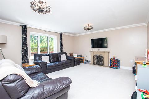 4 bedroom house to rent, Winstanley Lane, Shenley Lodge, Milton Keynes