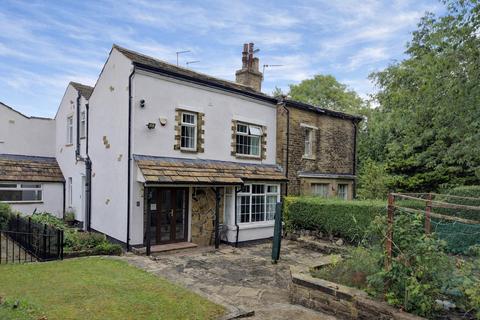 undefined, Manor House Gardens, Leeds Rd, Eccleshill