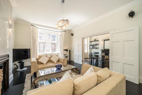 2 bedroom flat for sale, Mount Street, London W1K
