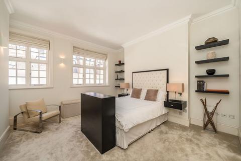 2 bedroom flat for sale, Mount Street, London W1K