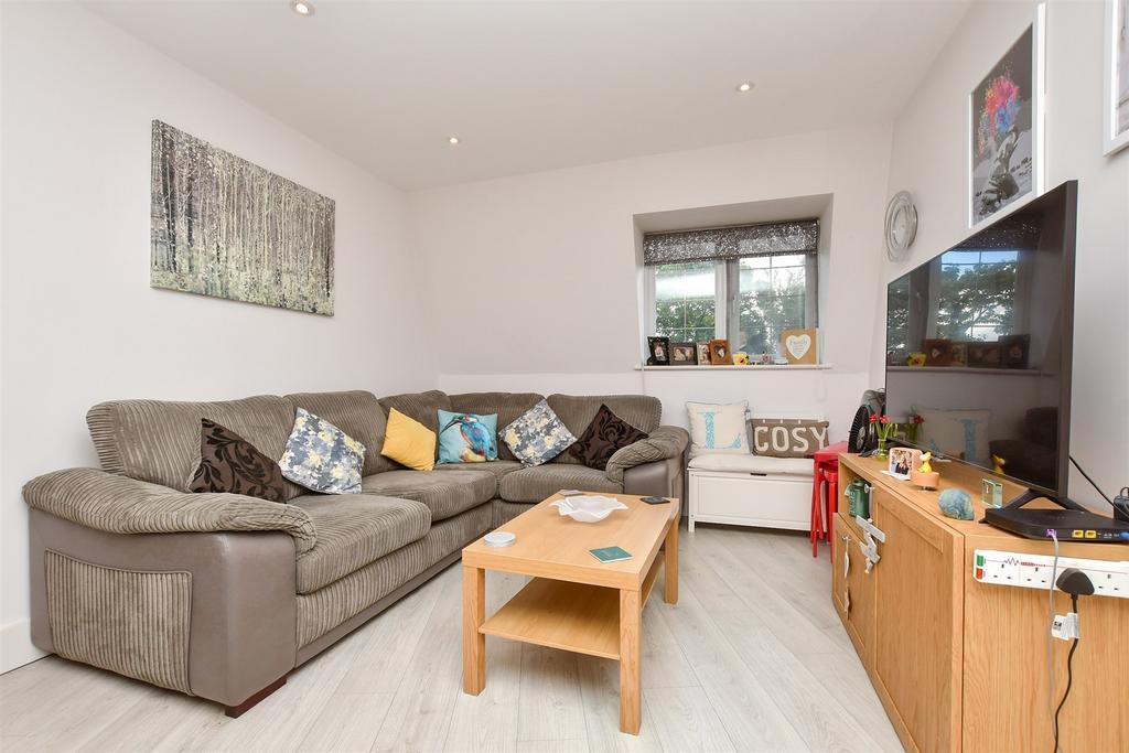 Lounge / Kitchen