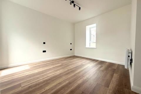 1 bedroom apartment to rent, Old Town Court, Old Town SN1