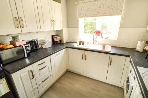 2 bedroom apartment for sale, Caspian Way, Purfleet-on-Thames RM19