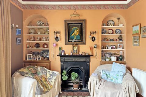 4 bedroom terraced house for sale, Chapel Street, Penzance, Cornwall