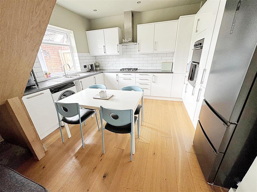 Kitchen/dining area