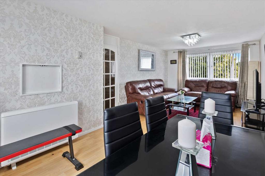 Lounge Dining (4)