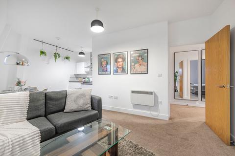 1 bedroom flat for sale, Warple Way, London W3