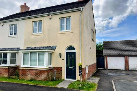 undefined, Erwr Brenhinoedd, Llandybie, SA18 2TQ