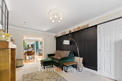 38 Boadicea Way, Colchester, CO2 9BE